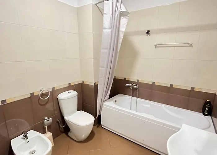 Center Easy アパート ティラナ