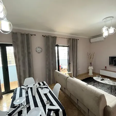Center Easy Apartment